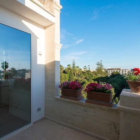 Le Bifore Charming House Lecce Exterior photo