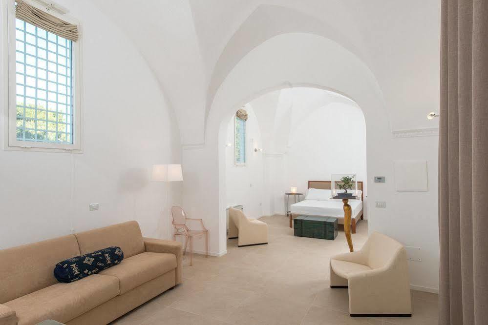 Le Bifore Charming House Lecce Exterior photo
